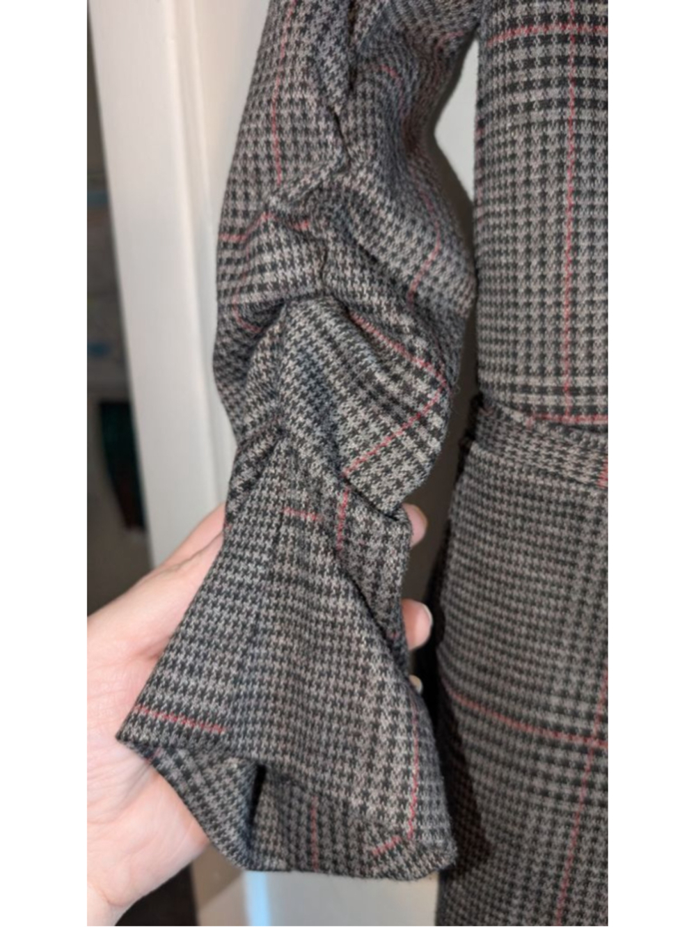 Love Tree Gray Red Plaid Blazer Women's Small - Picture 4 of 6